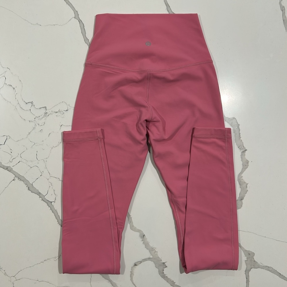 Women's authentic Lululemon align HR pant 28 length mauve pink